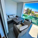 The Place Apartman Srima