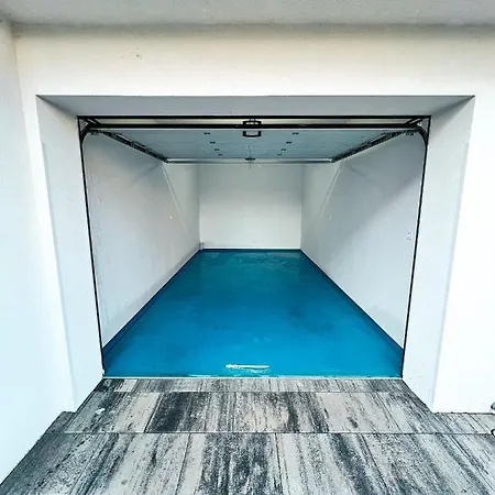 The Place סרימה